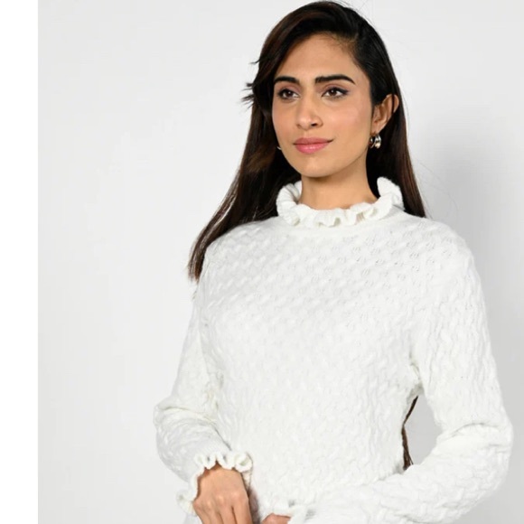 Frank Lyman Chic White Ruffled Sweater - Picture 1 of 12